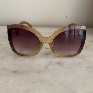 Taupe/Light Brown Oversized Sunglasses